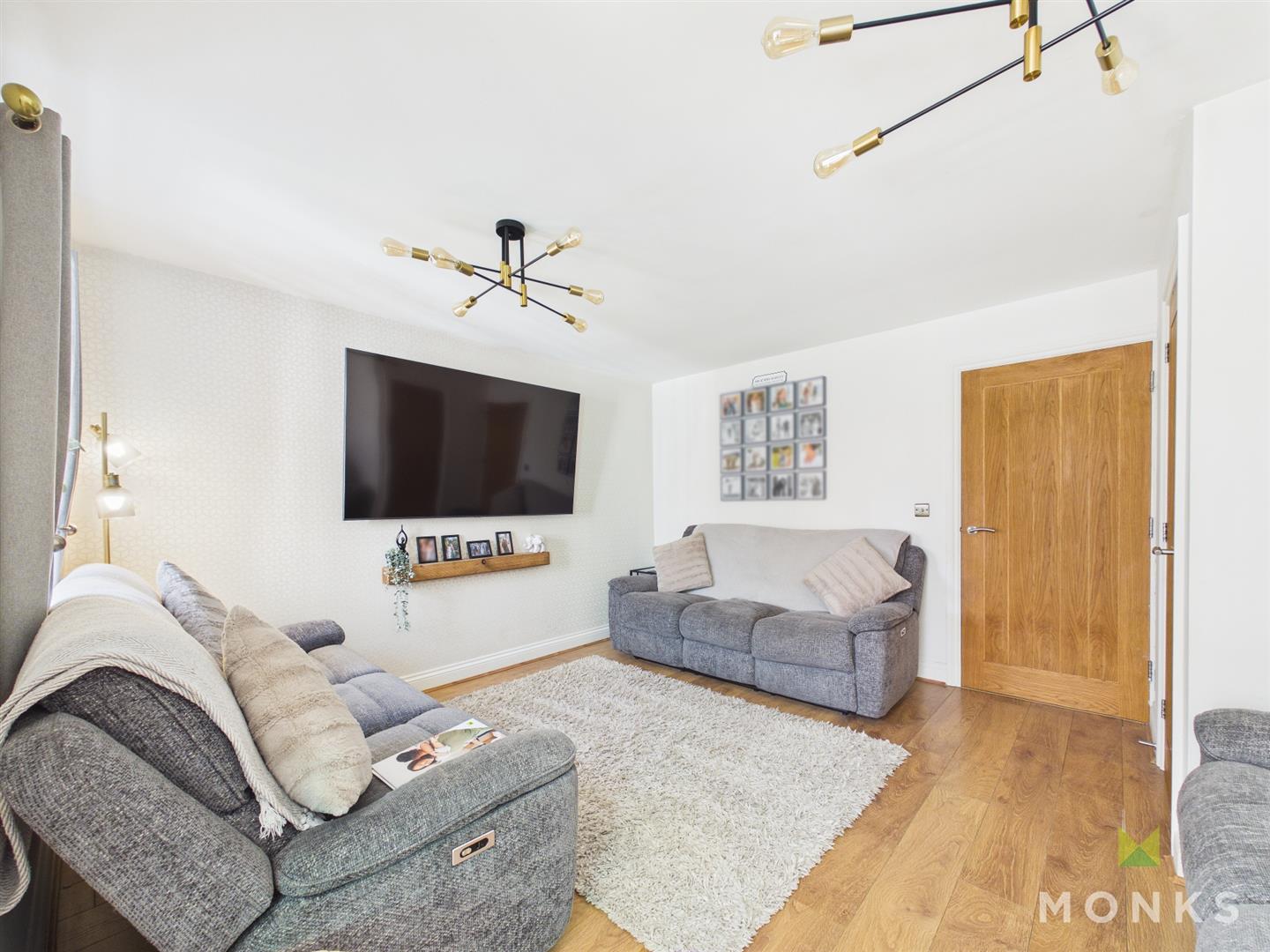 5 Lawford Gardens, Oswestry, SY11 3GX For Sale